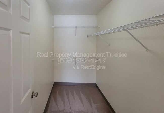 Building Photo - 6321 Thistledown Dr