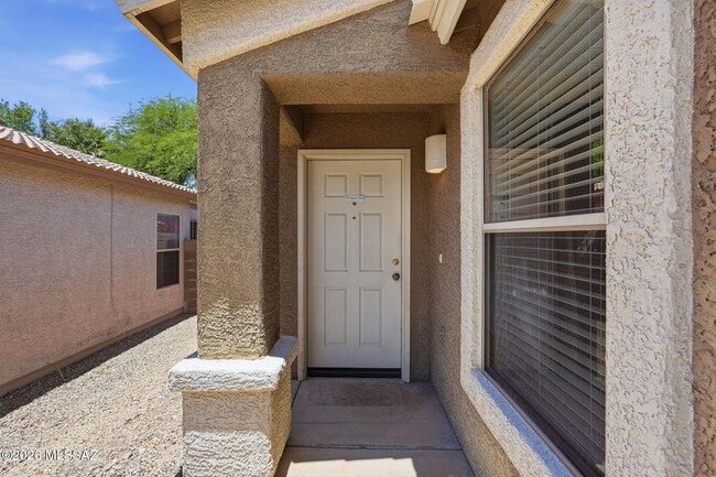 Building Photo - 8435 E Bowline Rd