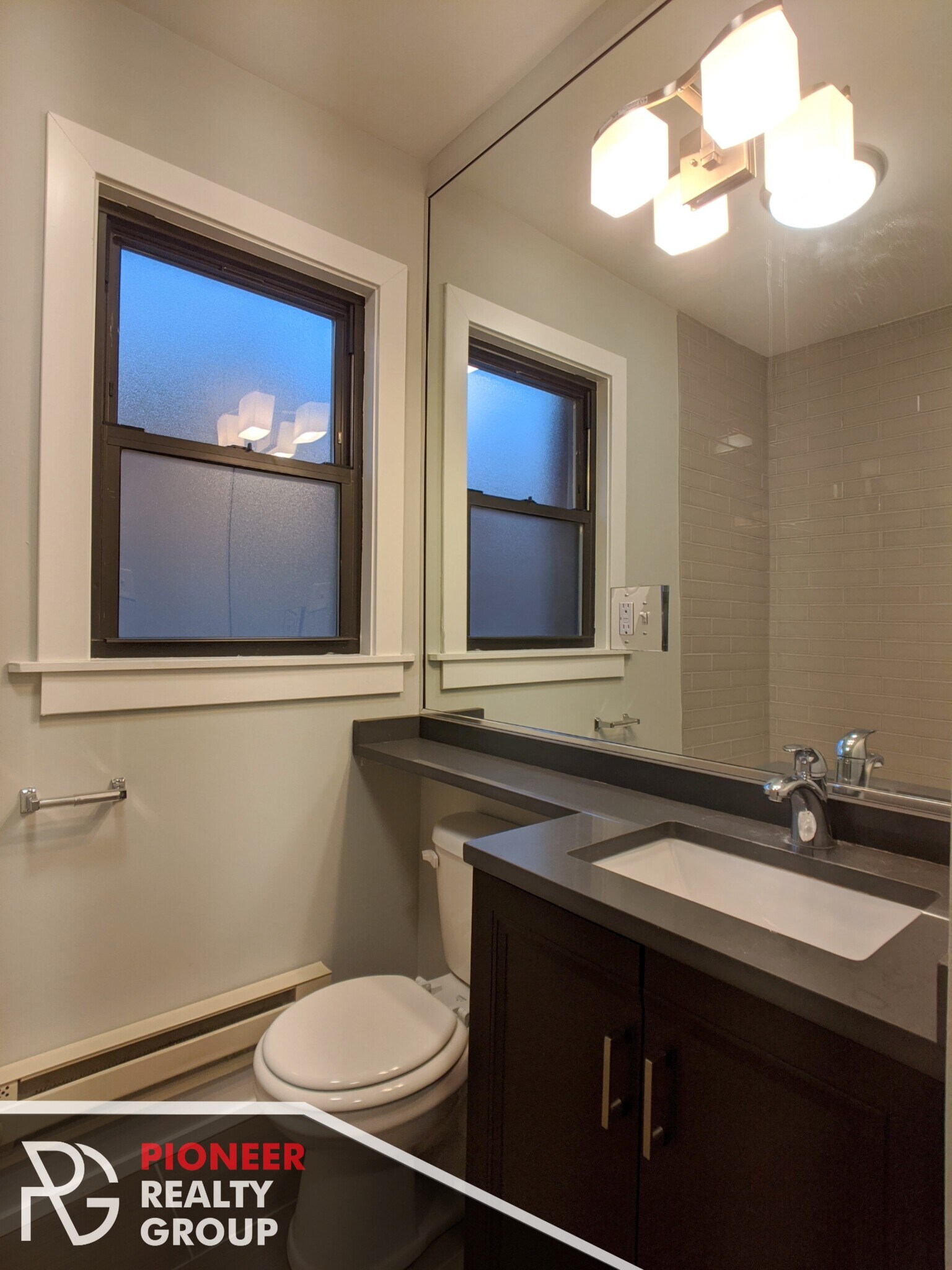 Building Photo - 2812 N Mildred Ave