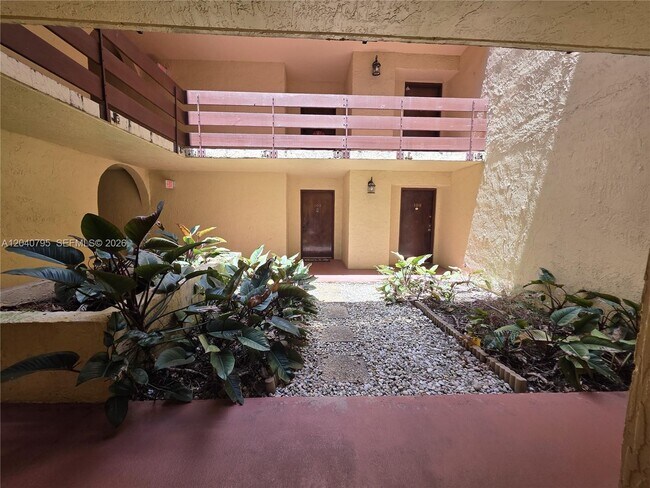 Building Photo - 8800 SW 123rd Ct