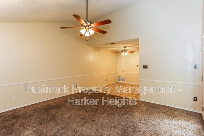 Building Photo - 1208 Westway Cir