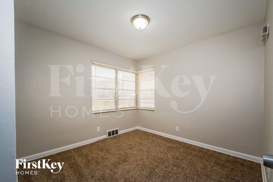 Building Photo - 1085 Colby Ave