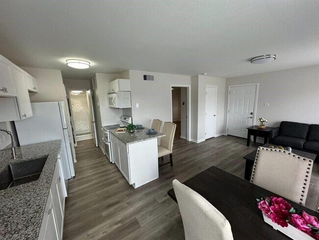 Building Photo - 12660 Ashford Point Dr