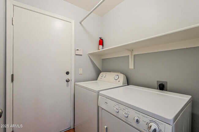 Building Photo - 3029 W Matthew Dr