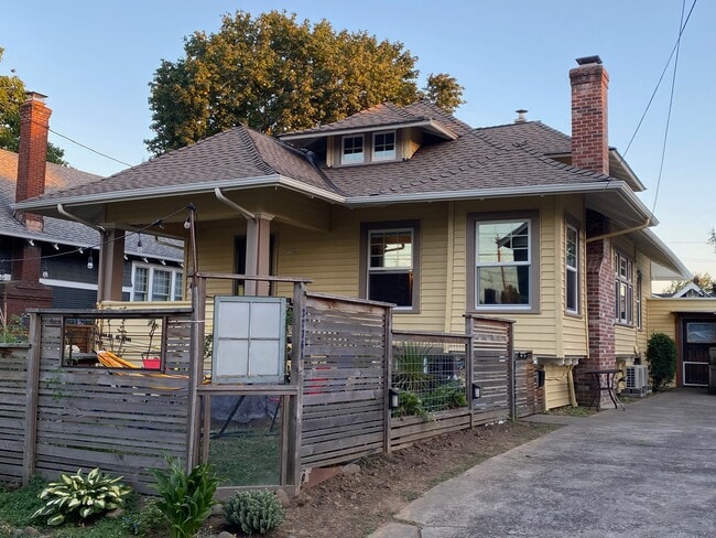 Front of the house - 3736 SE Clay St