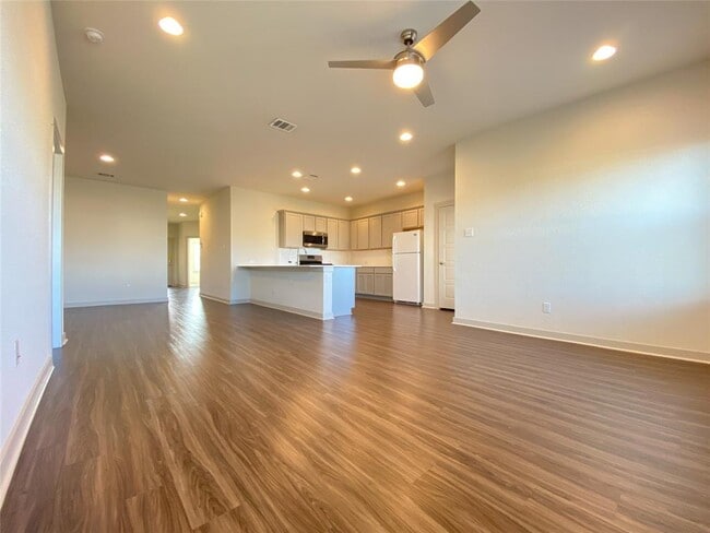 Building Photo - 5121 Vanner Path