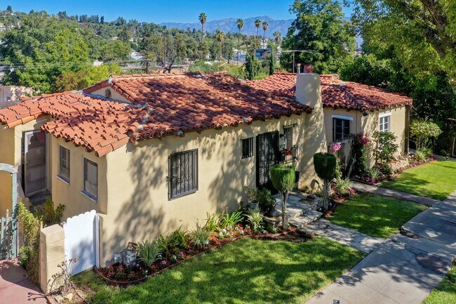 Building Photo - Alhambra Cottages