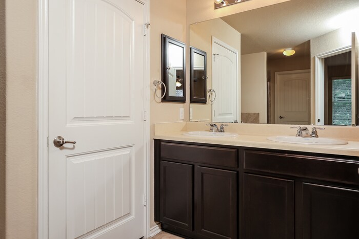 Building Photo - 11414 Tiger Woods