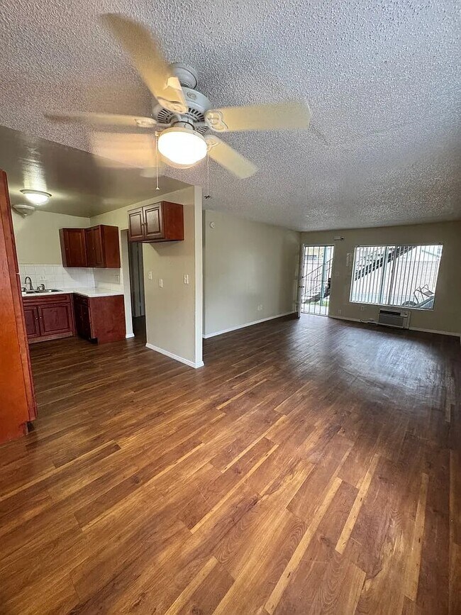 Enterance - 6041 Fullerton Ave