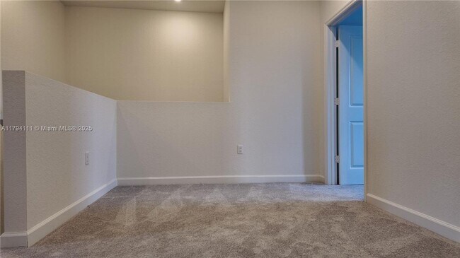 Building Photo - 3016 Park Pl