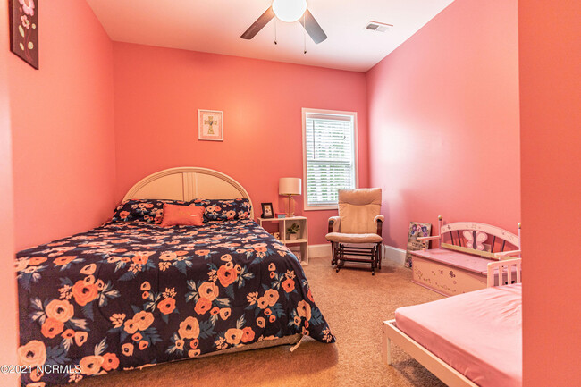 Building Photo - 55 Bridle Path Cir