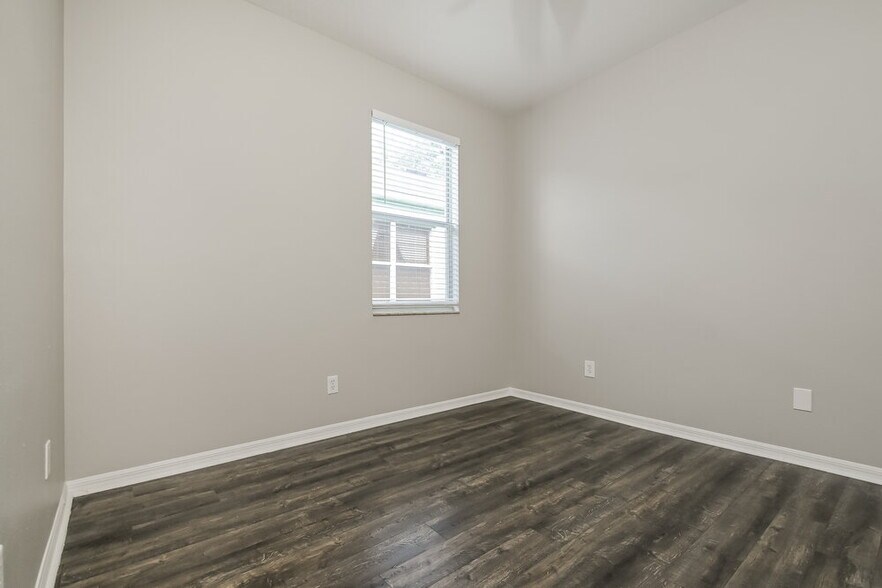 Building Photo - 6154 Kiteridge Dr