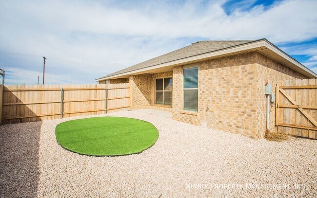 Building Photo - 1924 Langford Ave