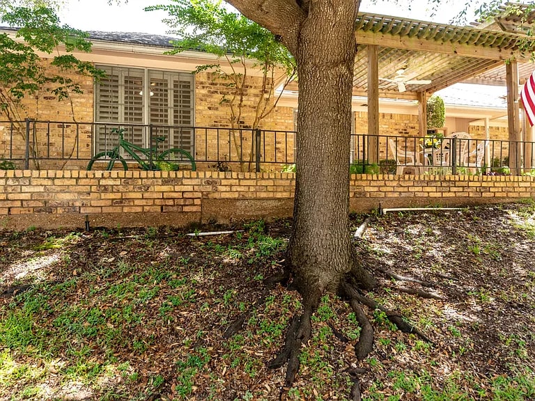 Building Photo - 3708 Windmill Hill St