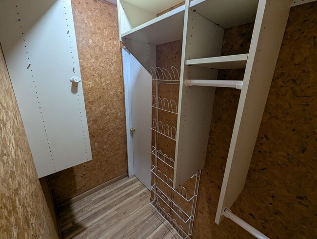 Building Photo - Belle of Bellefontaine - **Half Off Securi...