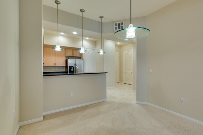 Building Photo - Manhattan Condo - South Las Vegas Blvd.