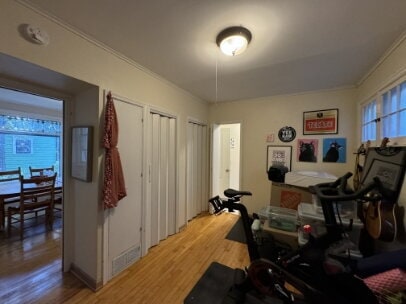 Building Photo - 122 Cecil St SE