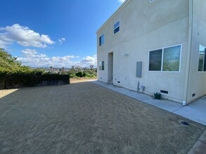 Building Photo - New Build (2022)!! 4BD/2BA, Great Views!!