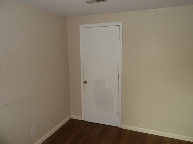 Building Photo - 107 Shannon Ln