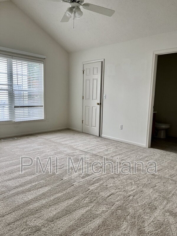 Building Photo - 51880 Courtland Dr