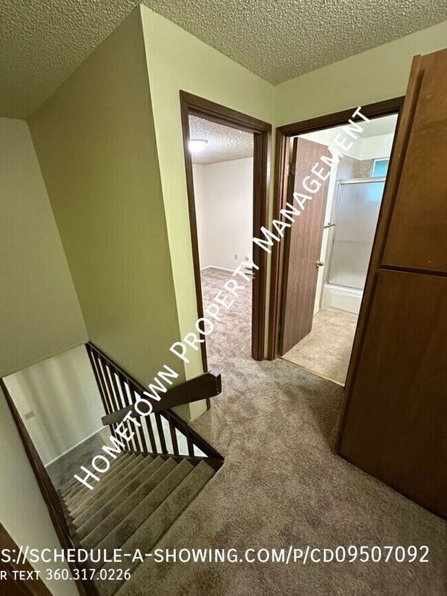 Building Photo - 7242 20th Ave SE