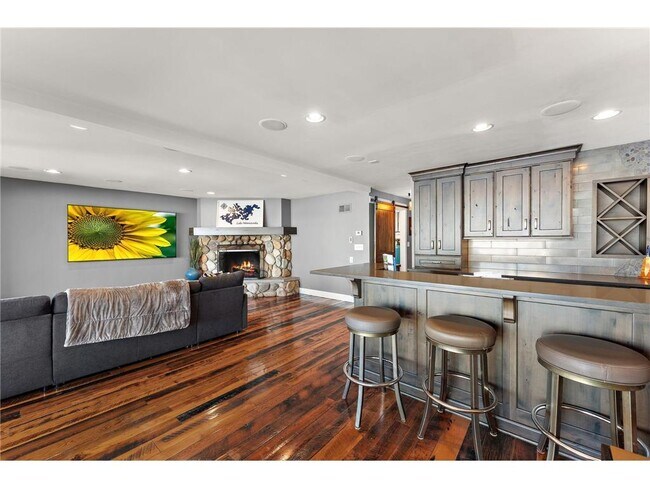 Building Photo - 4440 Denbigh Rd