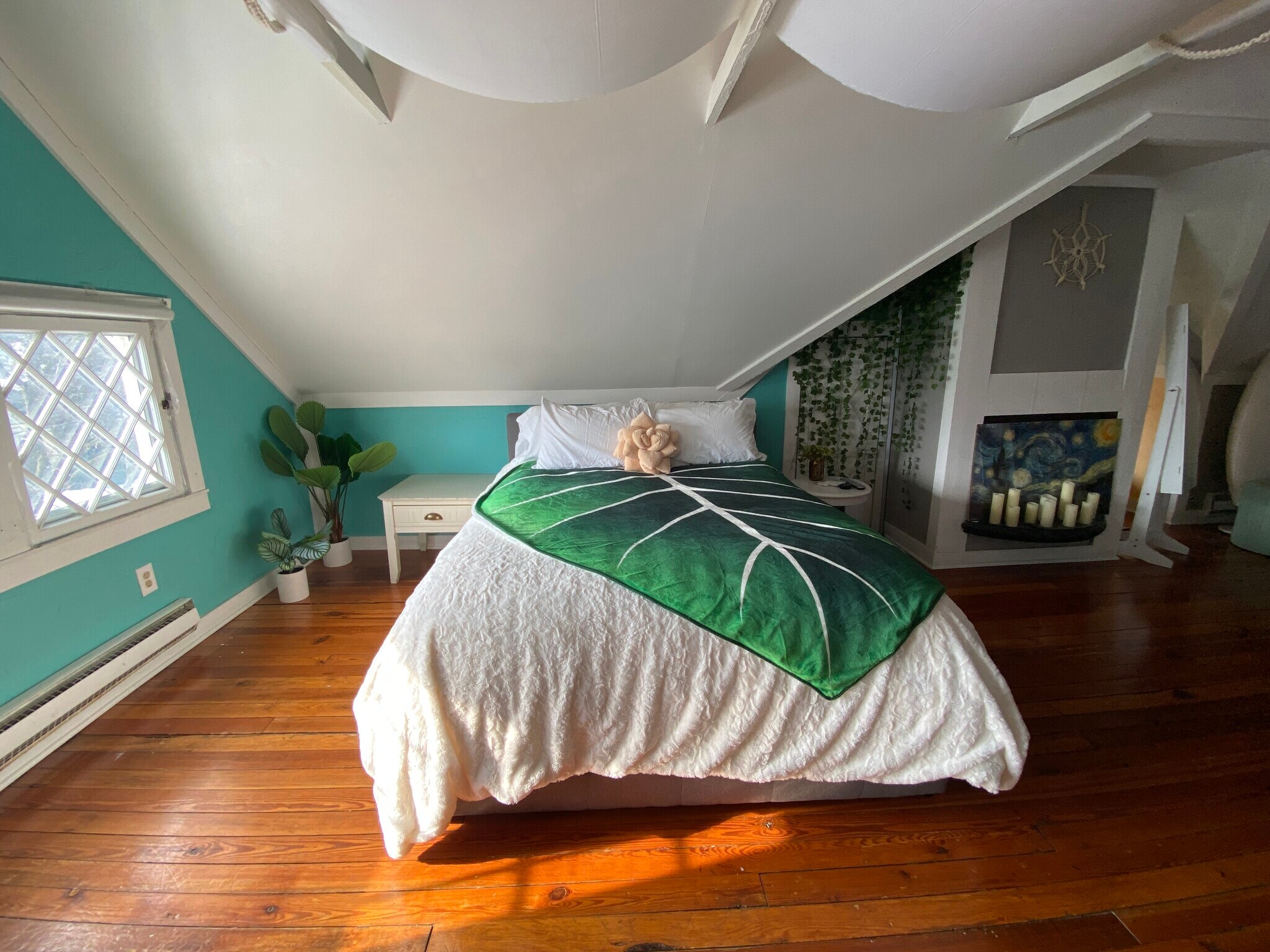 3rd floor bedroom - 1303 Wealthy St SE