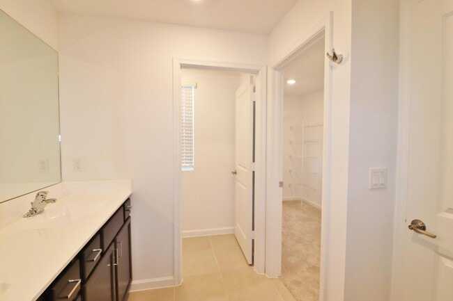 Building Photo - 721 Worlington Ln
