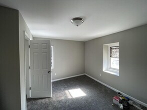 Building Photo - "Charming 3-Bedroom Haven on East Market Street – Your Perfect York Retreat!"