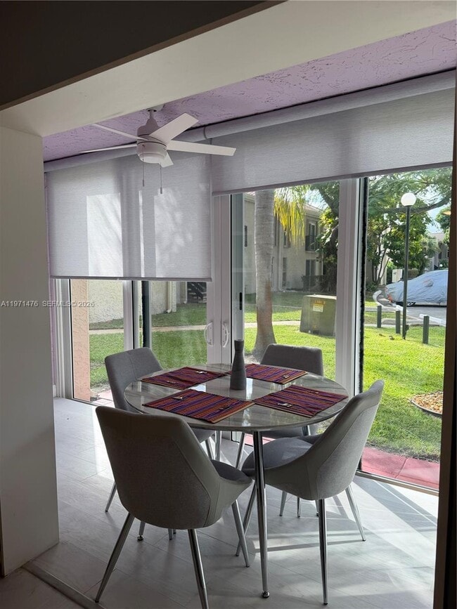 Building Photo - 5270 NE 6th Ave