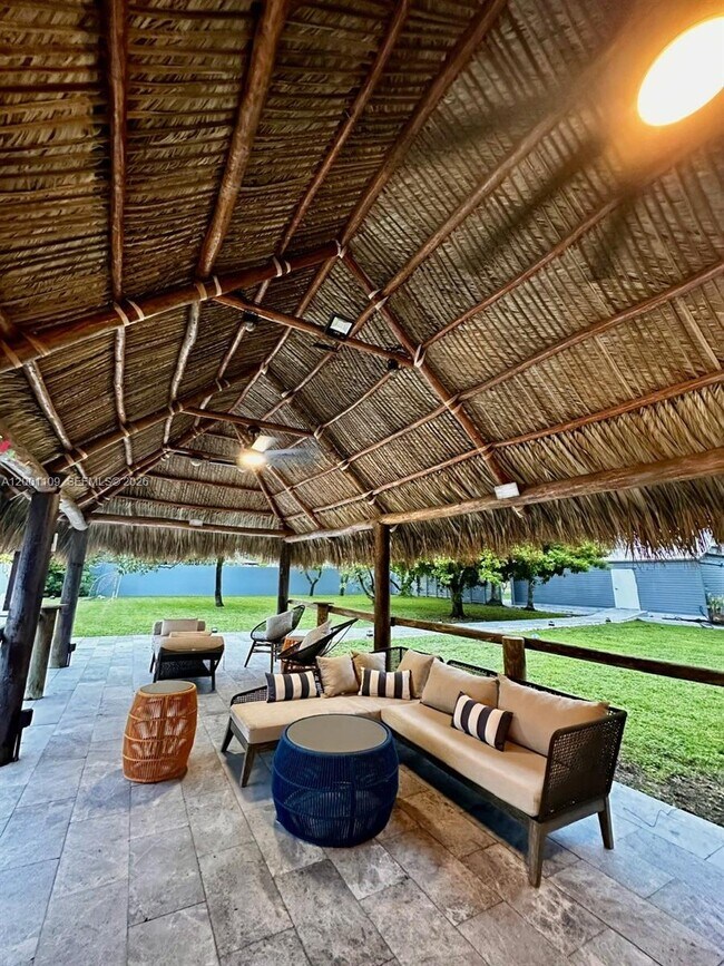 Building Photo - 223 NW 129th Ave