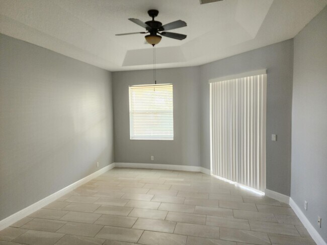 Building Photo - 4374 SW Savona Blvd