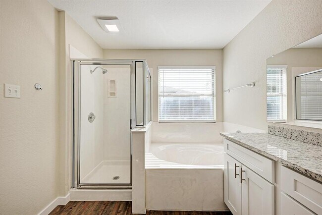 Building Photo - 2317 Friarcreek Loop