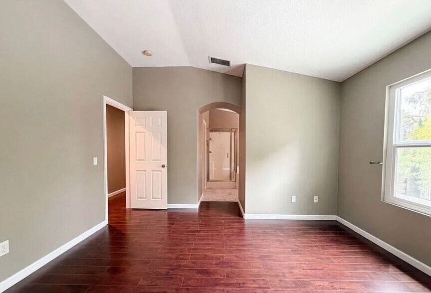 Building Photo - 28441 Silverking Trail