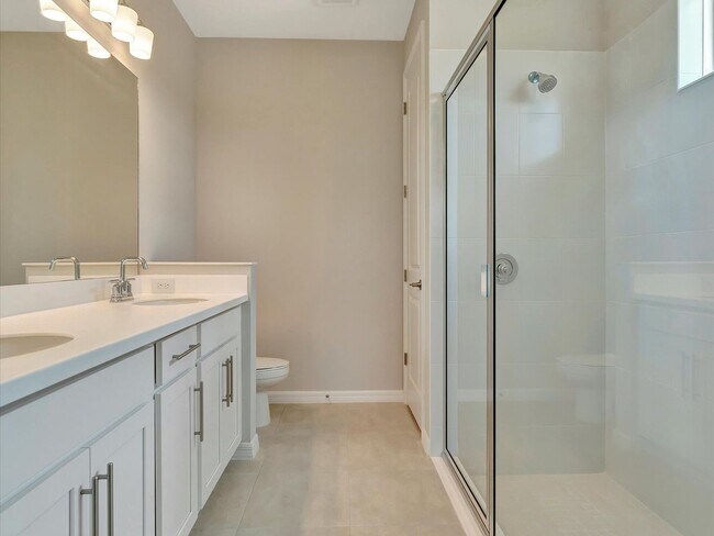Building Photo - Stunning 3 Bed/ 2.5 bath + Den - New Build...