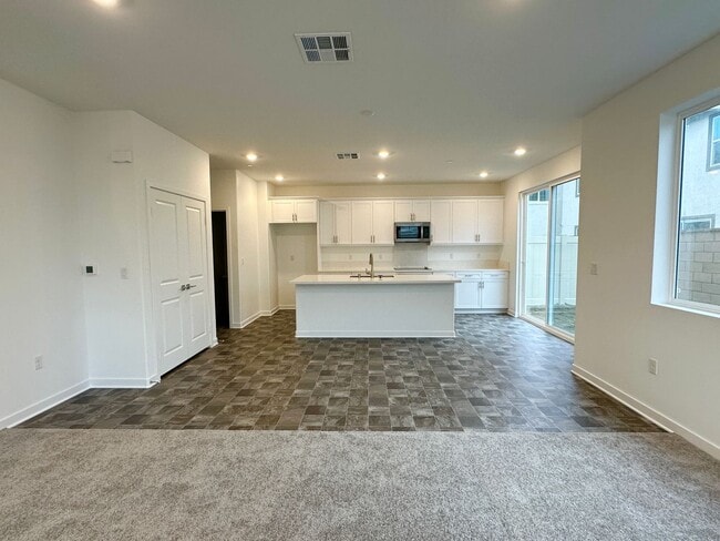 Building Photo - Brand-New Modern Home in Ontario – Solar Included!