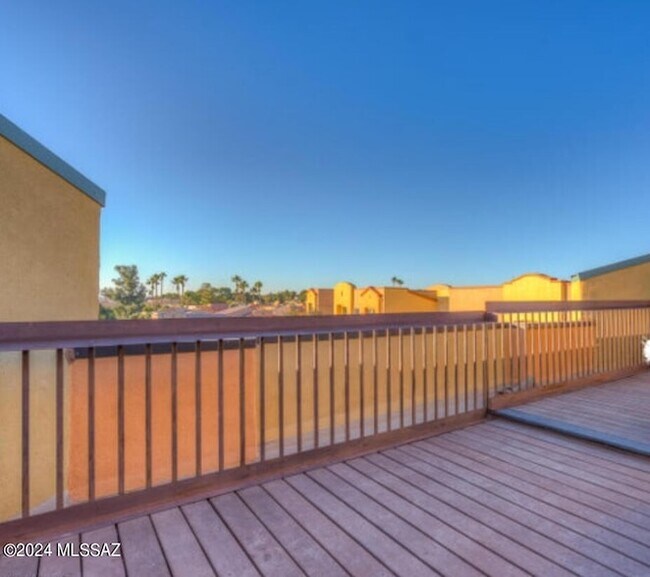 Building Photo - 2423 E Autumn Flower Dr