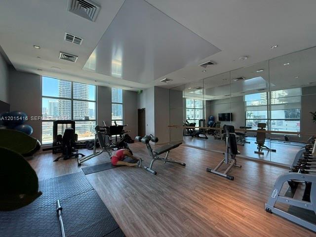 Building Photo - 1100 S Miami Ave