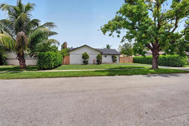 Building Photo - 8131 NW 44th Ct