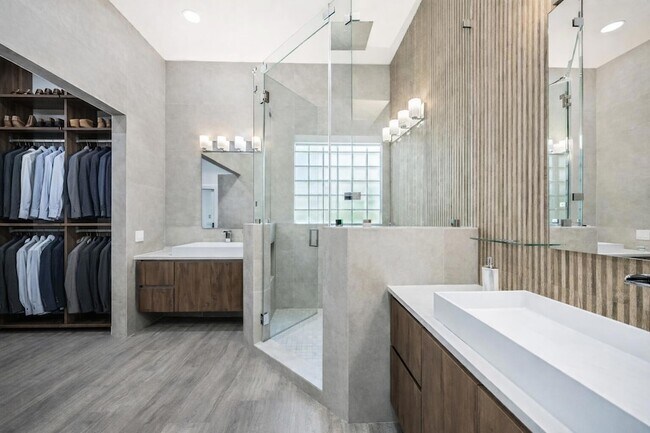 Building Photo - 1250 Placid Ct