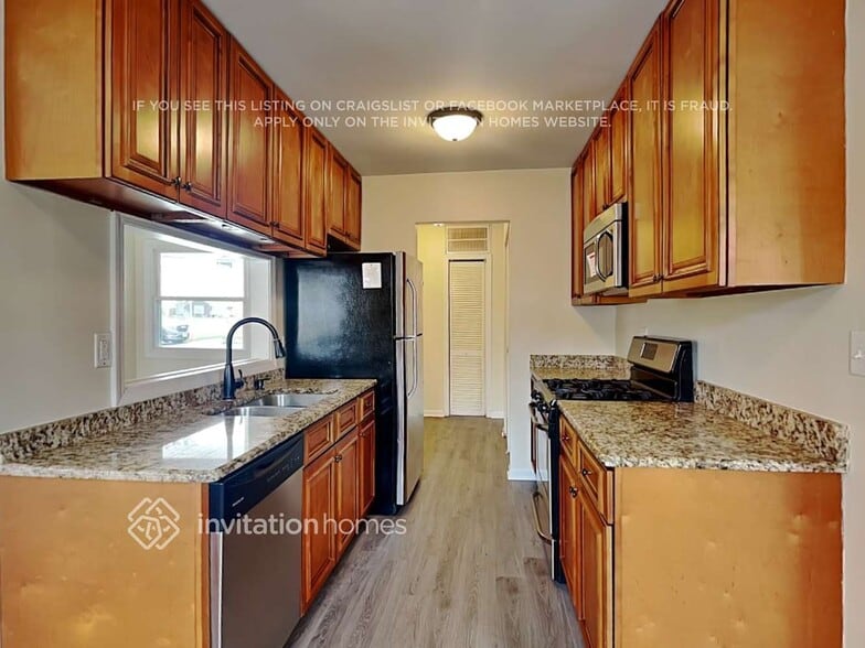 Building Photo - 81 Seabury Rd