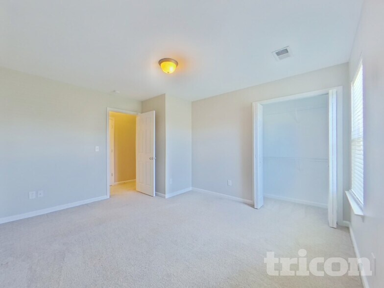Building Photo - 303 Stonewood Crossing Dr