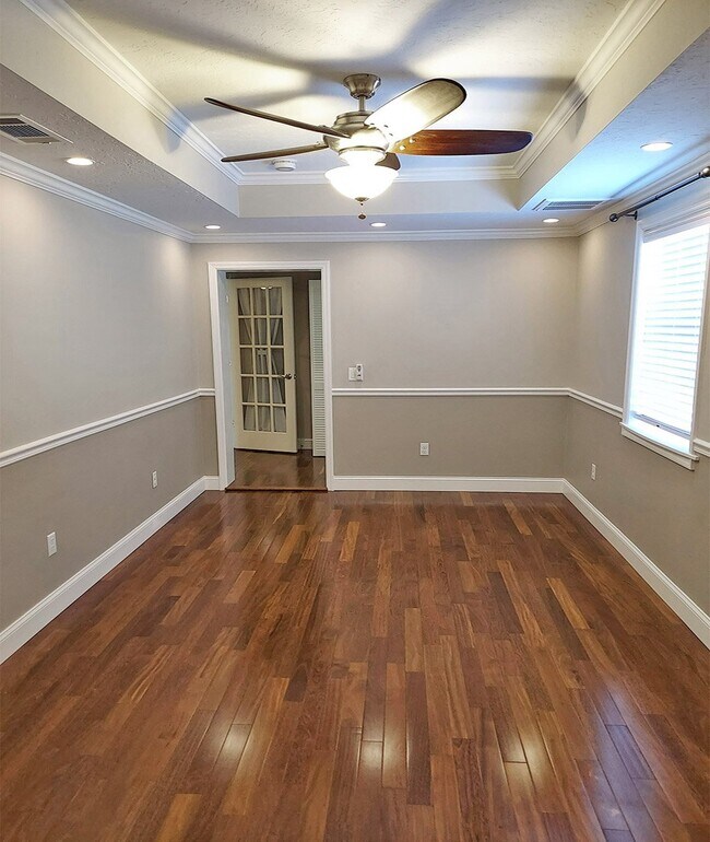 Building Photo - 344 Vesta Cir
