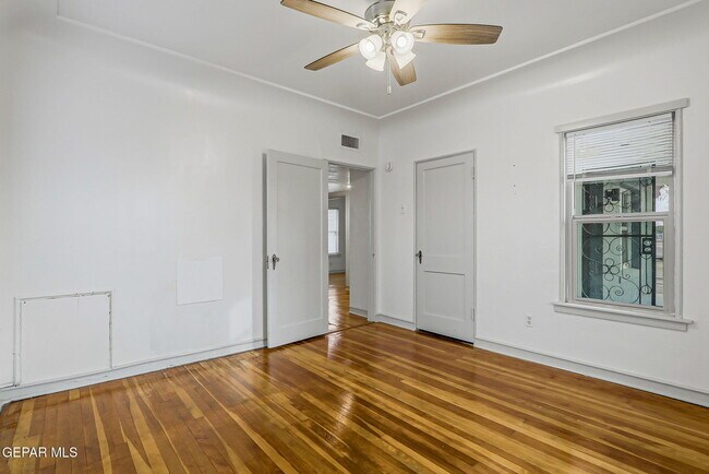 Building Photo - 7921 Lirio Rd