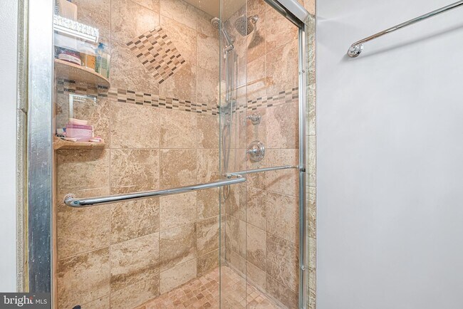 Building Photo - 25921 Largo Ct