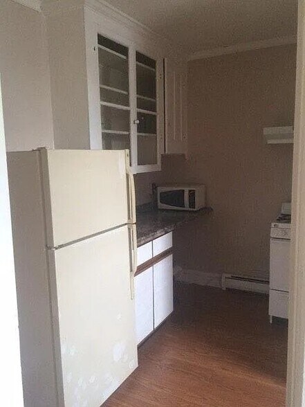 Building Photo - 182 Bowen Street