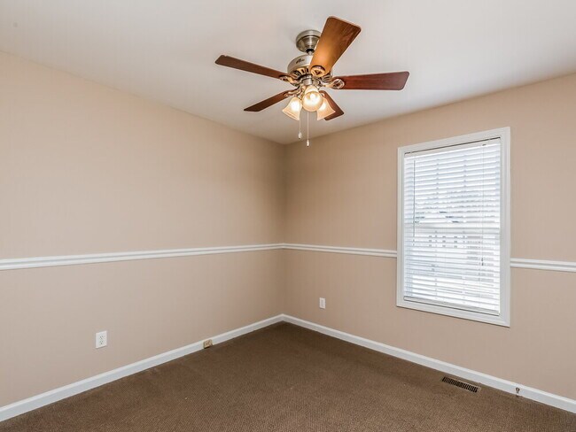 Building Photo - 6338 New Gate Dr