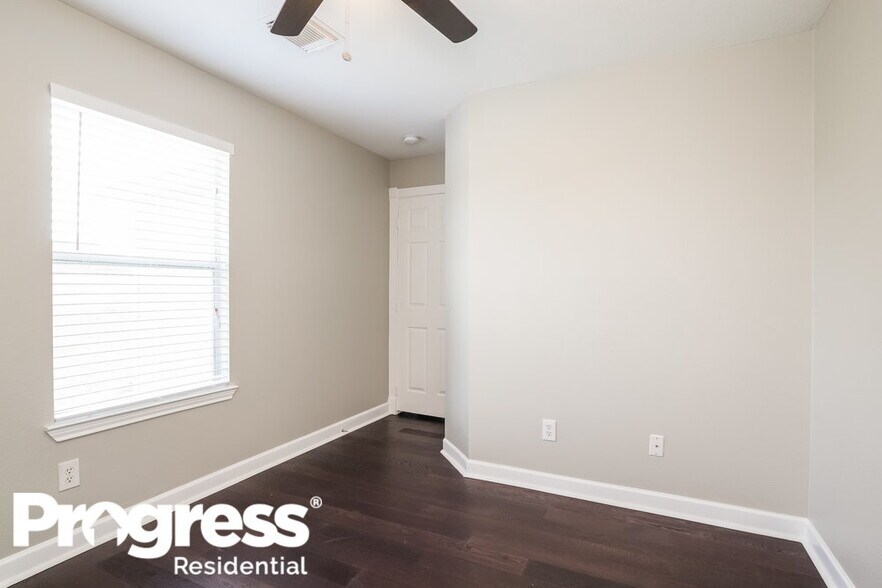 Building Photo - 7322 Fox Forest Tr