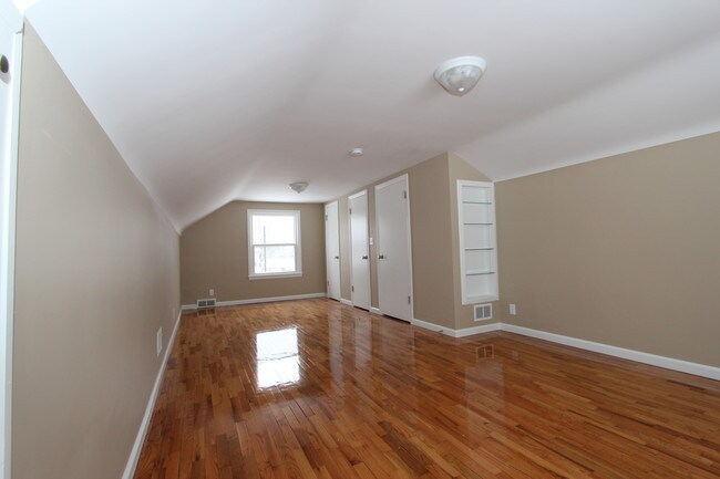 Building Photo - 1206 Veto St NW