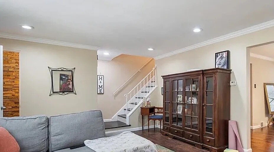 Building Photo - 220 Mount Lebanon Blvd